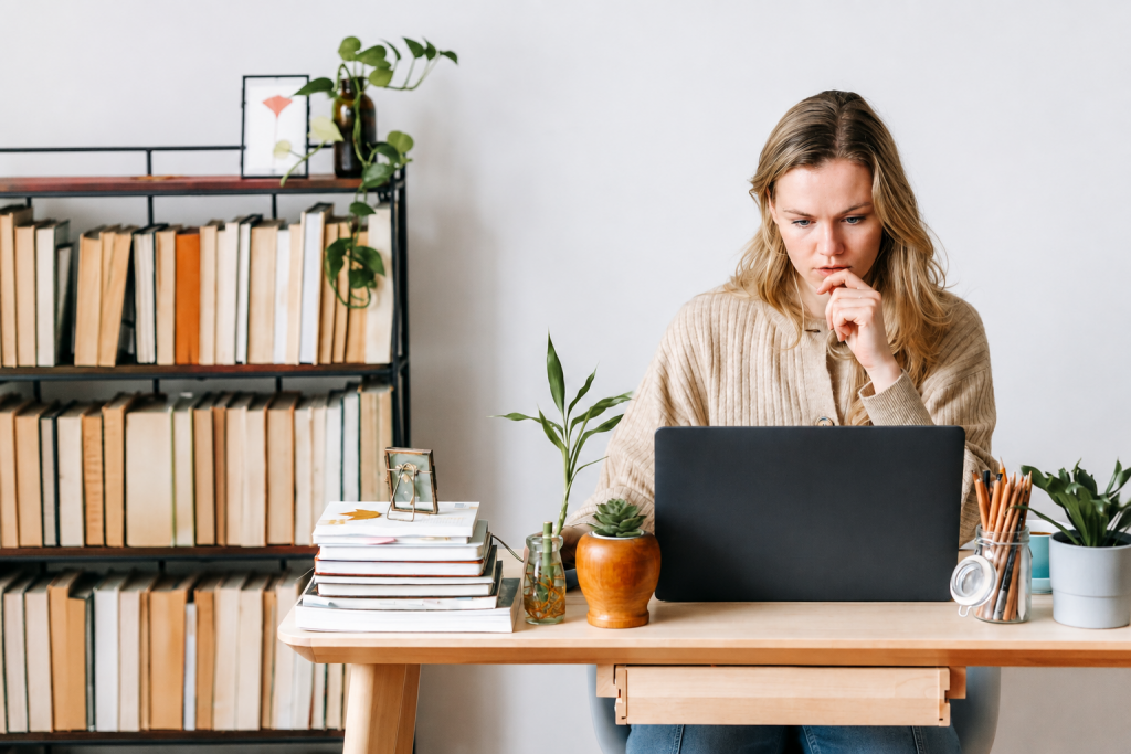 Planning marketing tasks and content production around the publishing schedule in a social media plan